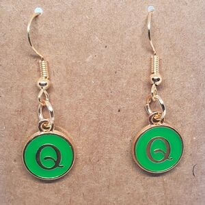 ‼️B2G1 Q Initial Earrings, New